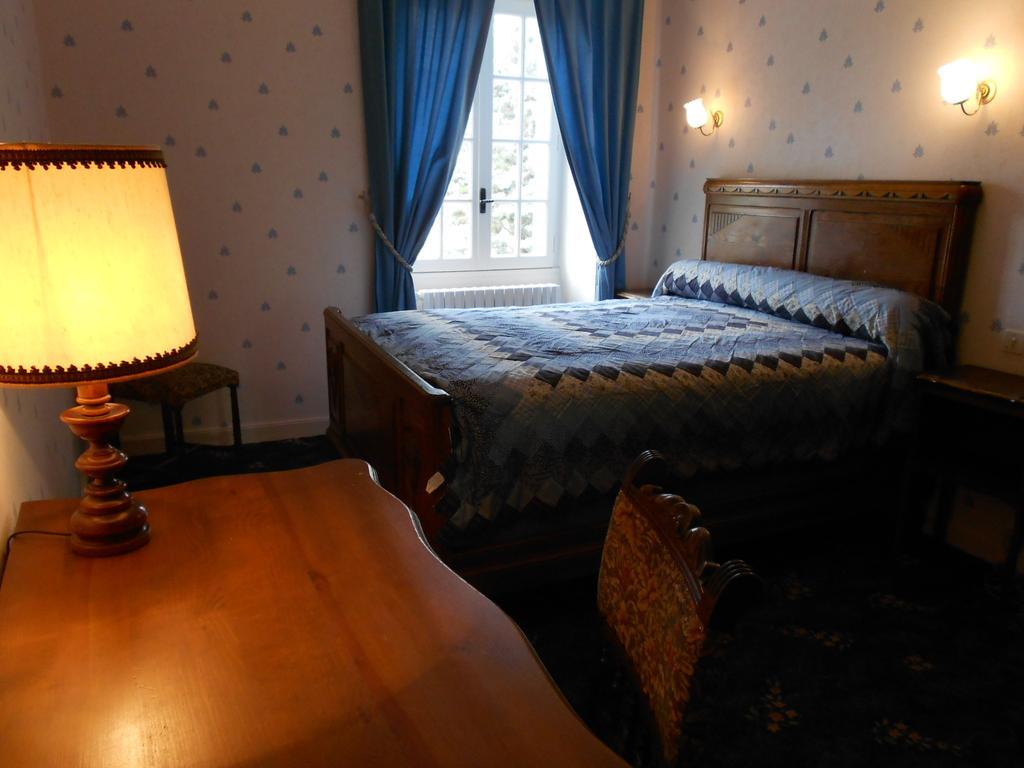 Hotel Restaurant Du Moulin De Barette Blavozy Room photo